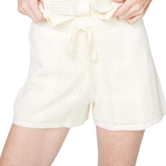 cupcakes & cashmere Pants - CUPCAKES & CASHEMERE CROTCHET KNIT SHORT IVORY DRAWSTRING WAIST NWT SZ LARGE